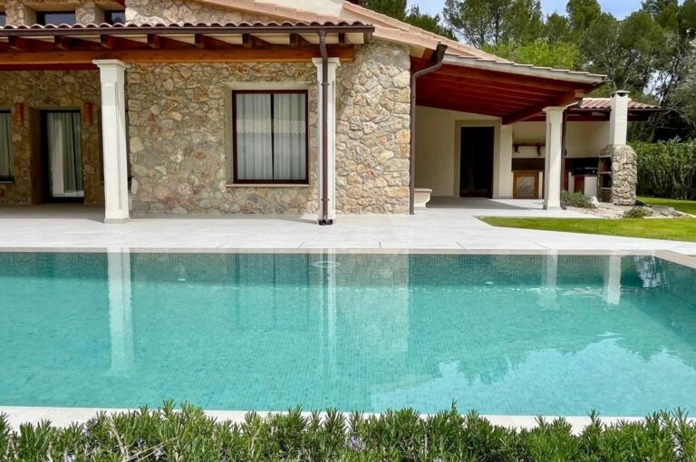 pool1_Serene Waters